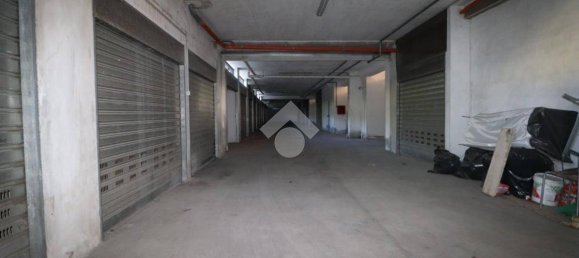  مرآب في Fisciano, Italy 18متر مربع رقم 66848 8