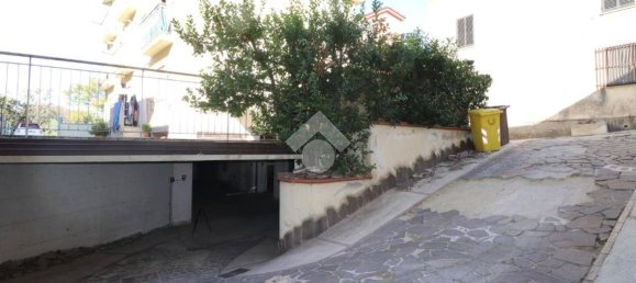  مرآب في Fisciano, Italy 18متر مربع رقم 66848 4