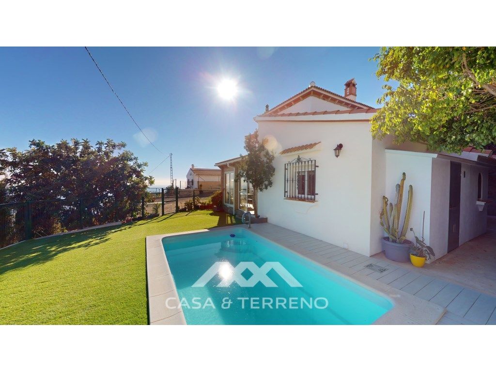 5 bedrooms House in Arenas, Spain No. 44877