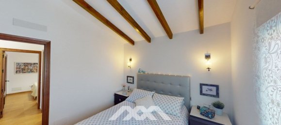 5 bedrooms House in Arenas, Spain No. 44877 17