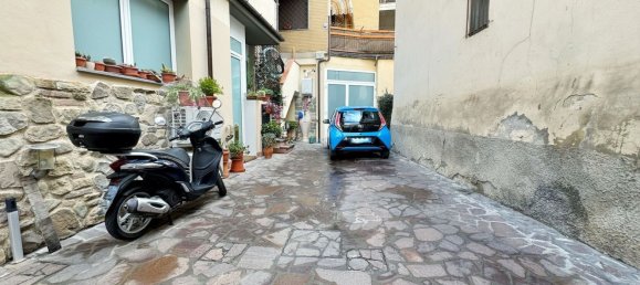 4 bedrooms Apartment in Campi Bisenzio, Italy No. 323141 20