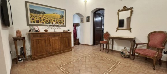 4 bedrooms Apartment in Campi Bisenzio, Italy No. 323141 3