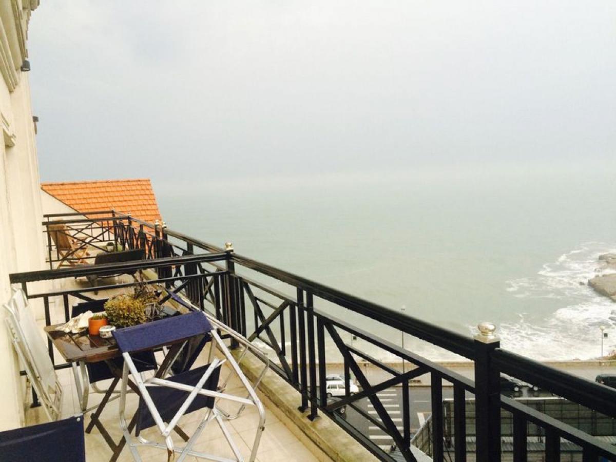 Apartamento de 2 dormitorios en Mar del Plata, Argentina No. 88930