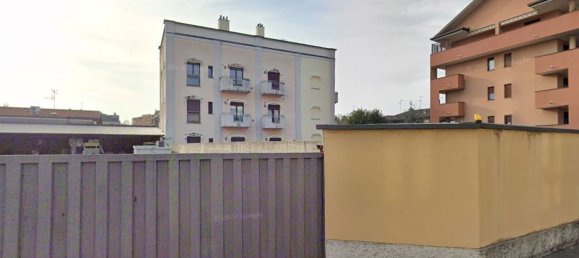 3 rooms Apartment in Castellanza, Italy No. 185302 6