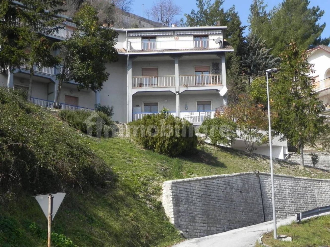 7 Schlafzimmer Wohnung in Arcevia, Italy, Nr. 131537