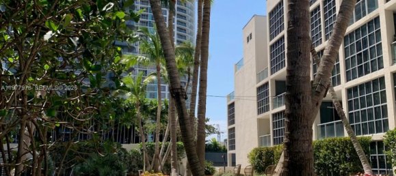 2 Schlafzimmer Gewerbliche Immobilien in Miami, USA, Nr. 615404 3