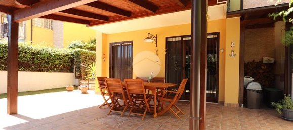 3 Schlafzimmer Villa in Pescara, Italy, Nr. 291845 10