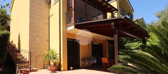 3 Schlafzimmer Villa in Pescara, Italy, Nr. 291845 13