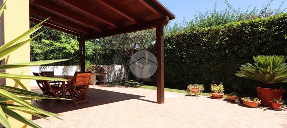 3 Schlafzimmer Villa in Pescara, Italy, Nr. 291845 12