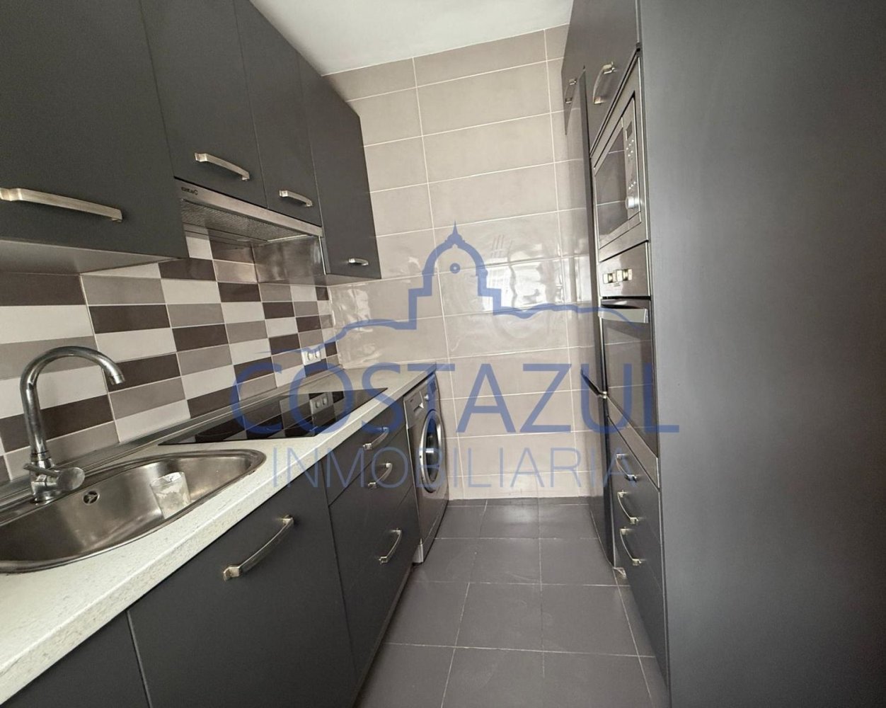 2 bedrooms Apartment in Cadiz, Spain No. 204311