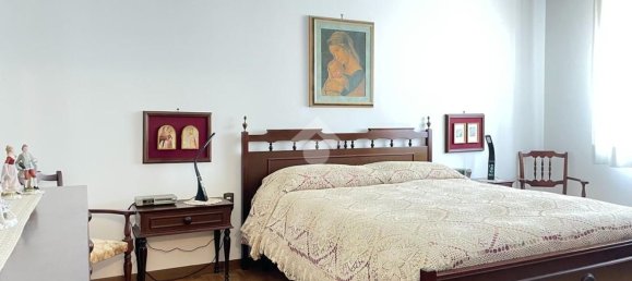 Apartamento de 8 habitaciónes en Udine, Italy No. 94537 13