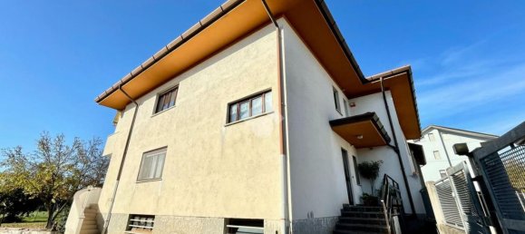 Apartamento de 8 habitaciónes en Udine, Italy No. 94537 42