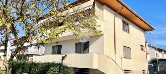 Apartamento de 8 habitaciónes en Udine, Italy No. 94537 44