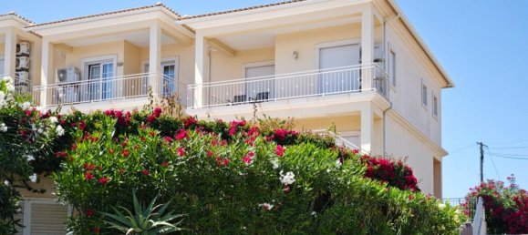 3 bedrooms Villa in Albufeira, Portugal No. 198789 2