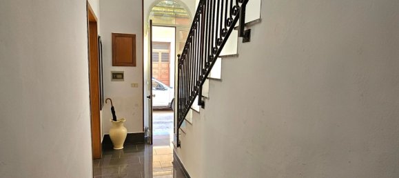 4 Schlafzimmer Wohnung in Lecce, Italy, Nr. 337433 6