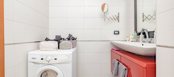 2-salle Appartement à Milan, Italy No. 338128 15