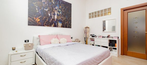 2-salle Appartement à Milan, Italy No. 338128 18