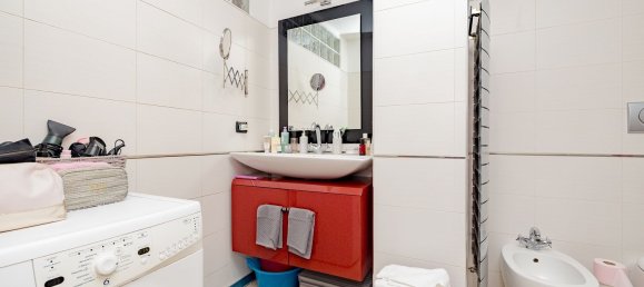 2-salle Appartement à Milan, Italy No. 338128 12
