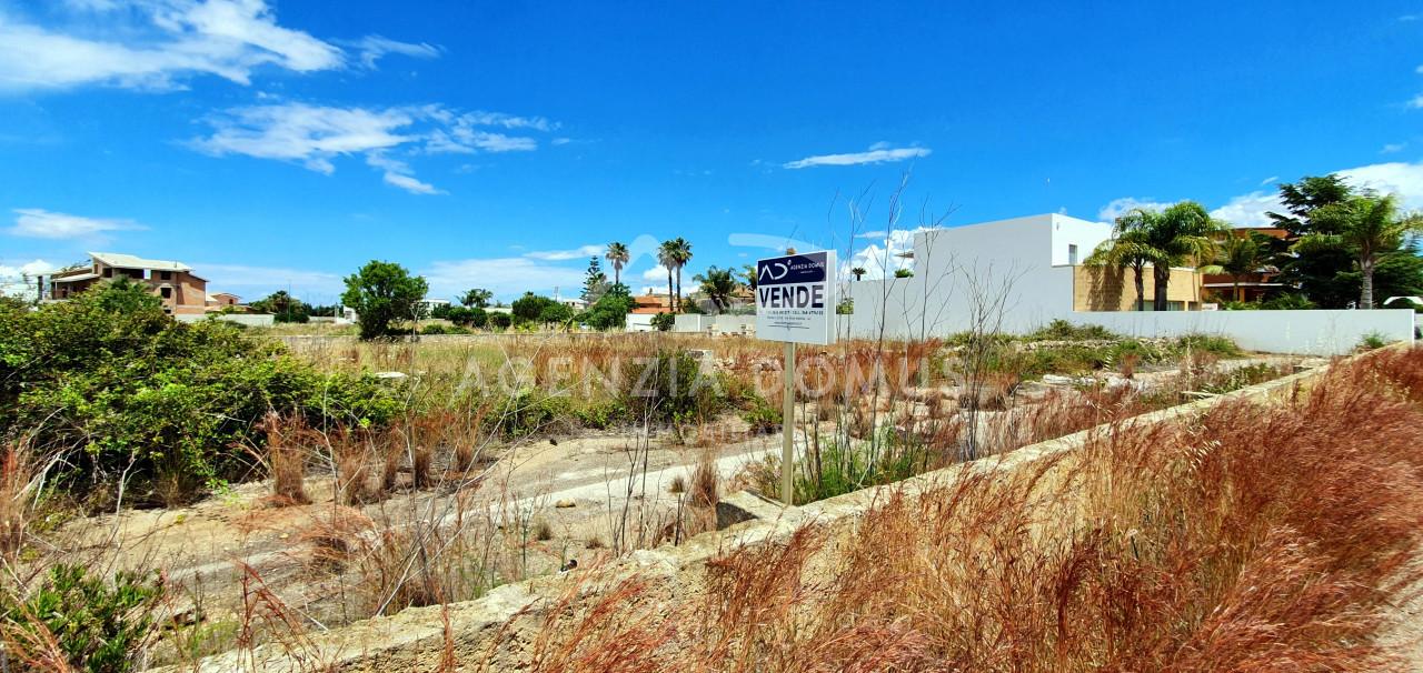 1095m² Land in Racale, Italy No. 107239