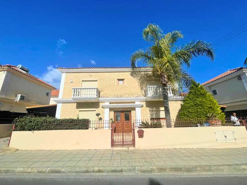 Коммерческая недвижимость с 3 спальнями в Лимассол, Кипр № 19532