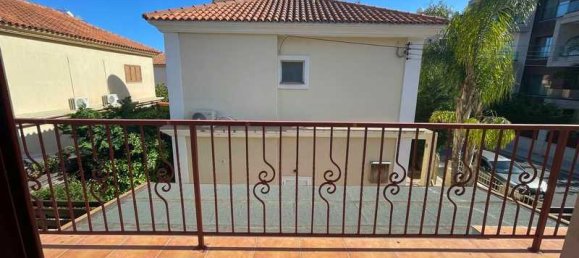 Коммерческая недвижимость с 3 спальнями в Лимассол, Кипр № 19532 2