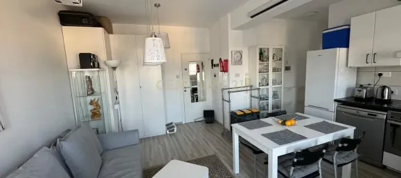 1 bedroom Apartment in Mesa Geitonia, Cyprus No. 5629 2