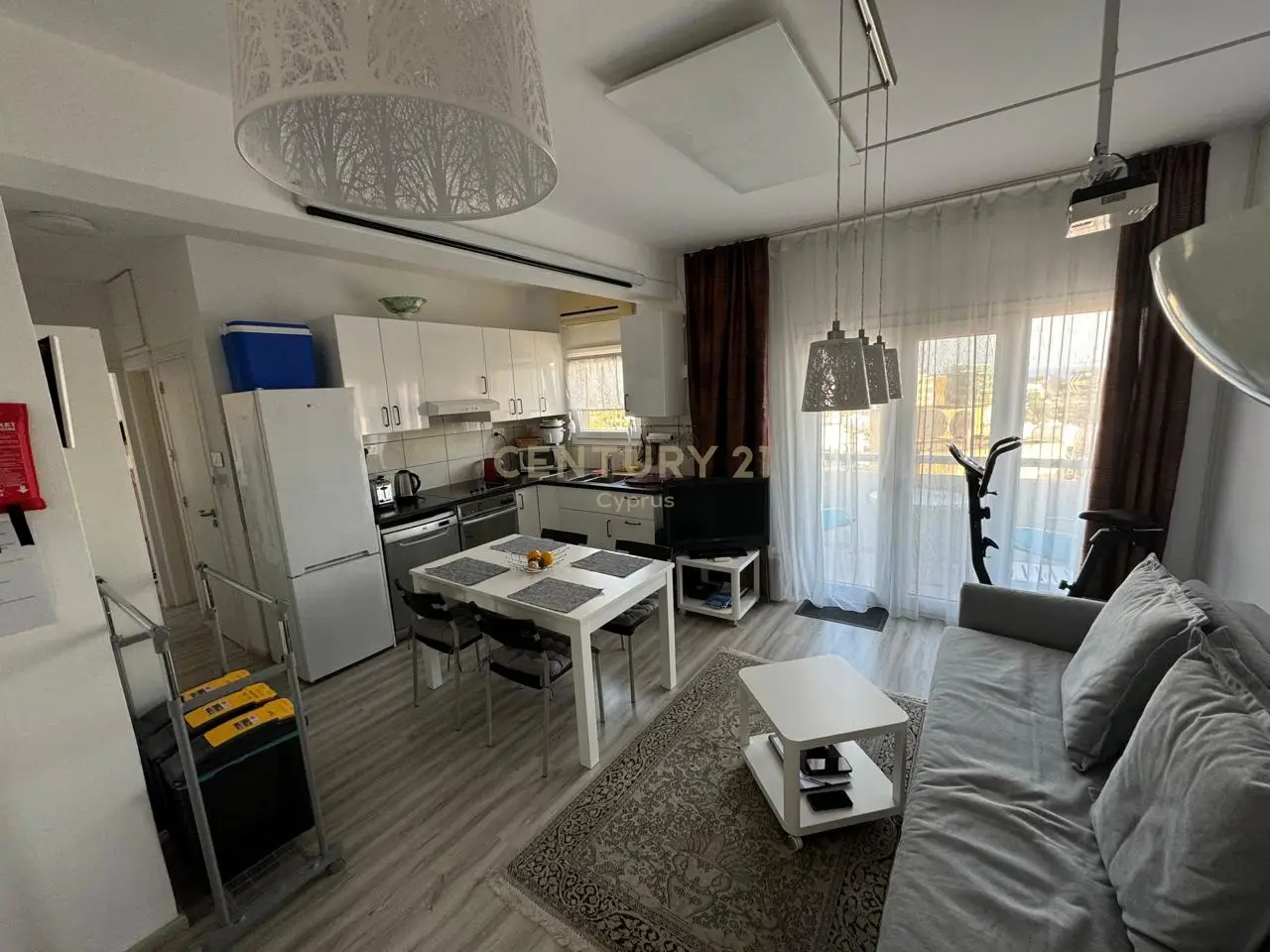 1 bedroom Apartment in Mesa Geitonia, Cyprus No. 5629