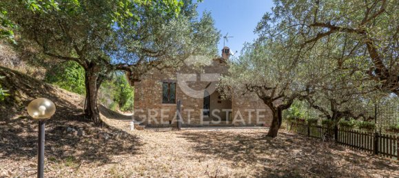 4 bedrooms Land in Assisi, Italy No. 260802 8