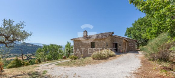 4 bedrooms Land in Assisi, Italy No. 260802 6