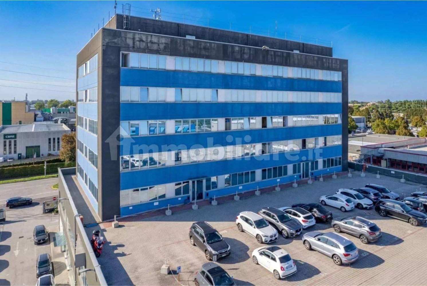 5 rooms Office in Padua, Italy No. 323388