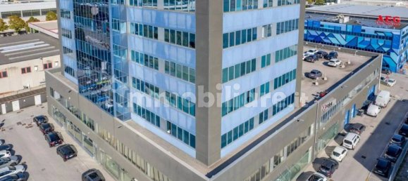 5 rooms Office in Padua, Italy No. 323388 16