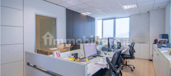5 rooms Office in Padua, Italy No. 323388 8