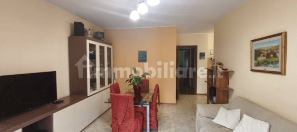 2 Schlafzimmer Wohnung in Milan, Italy, Nr. 333386 5