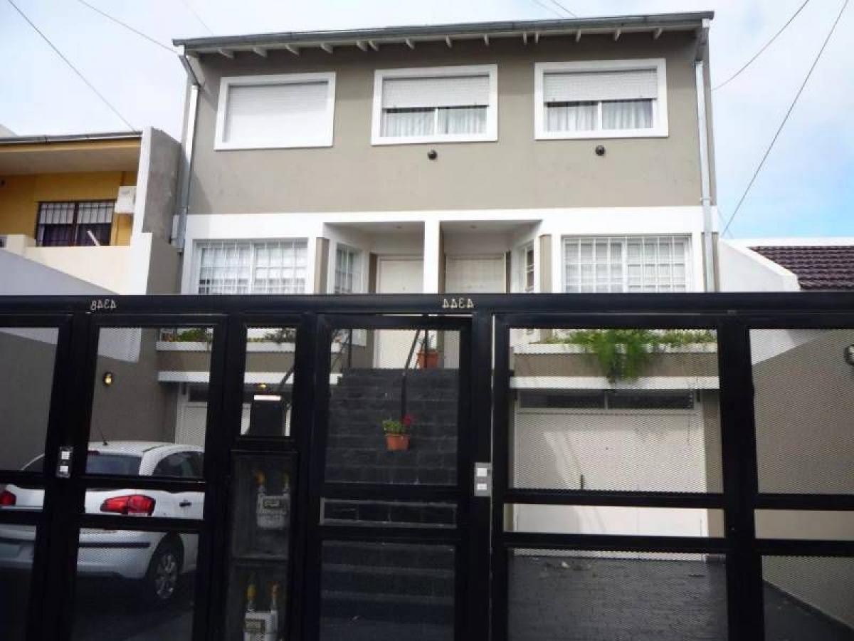 4 bedrooms House in Buenos Aires, Argentina No. 99557