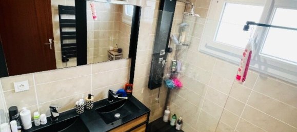 2 Schlafzimmer Haus in Oyonnax, France, Nr. 301325 4