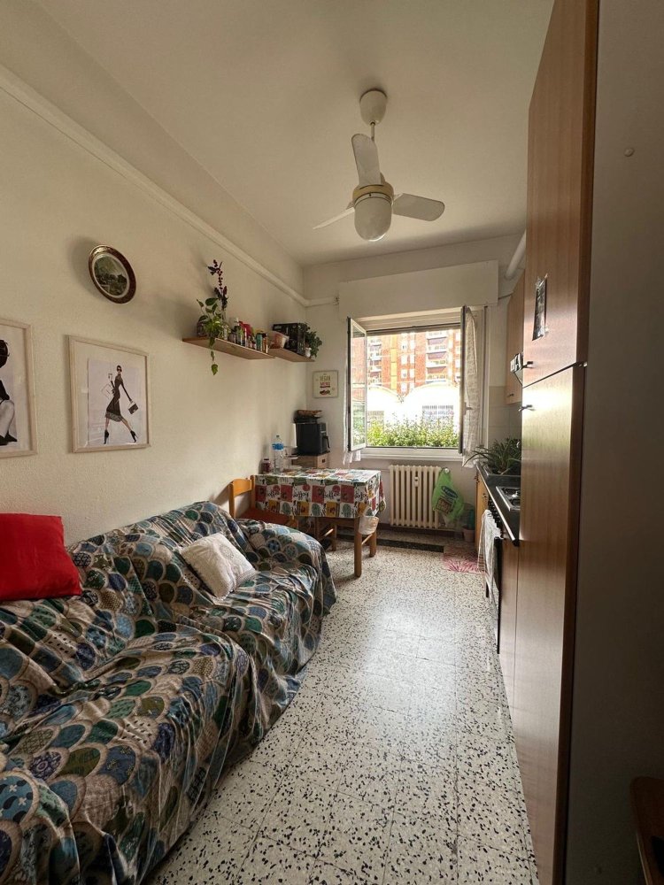 Estúdio em Bresso, Italy N.º 318503