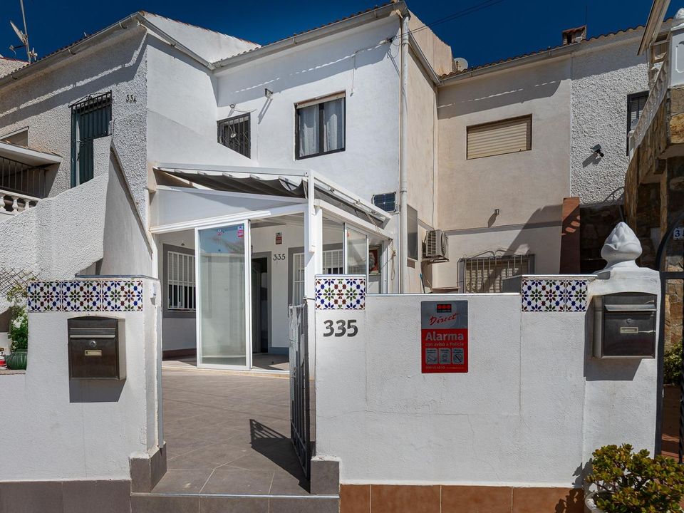 2 bedrooms Bungalow in Torrevieja, Spain No. 178467