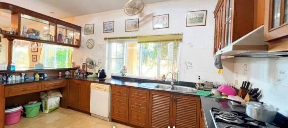4 bedrooms Villa in Pattaya, Thailand No. 16822 9