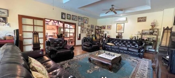 4 bedrooms Villa in Pattaya, Thailand No. 16822 3