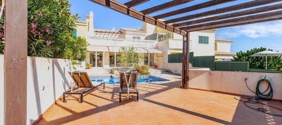 3 bedrooms Villa in Quarteira, Portugal No. 33487 2