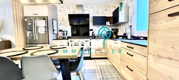 5 bedrooms House in Maine-et-Loire, France No. 315377 3