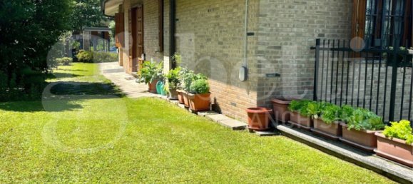 2 bedrooms Villa in Senago, Italy No. 56728 12