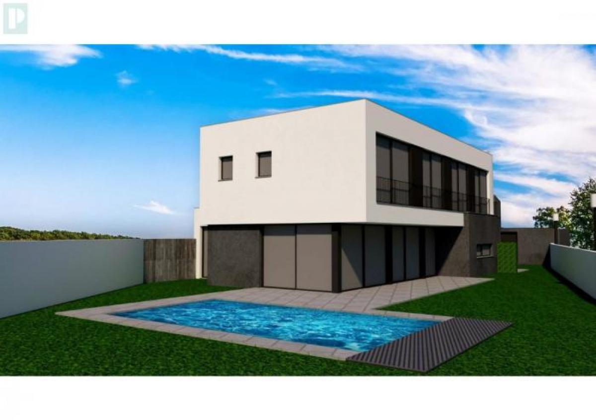 Дом с 4 спальнями в Вила Нова ди Гая, Португалия № 4275