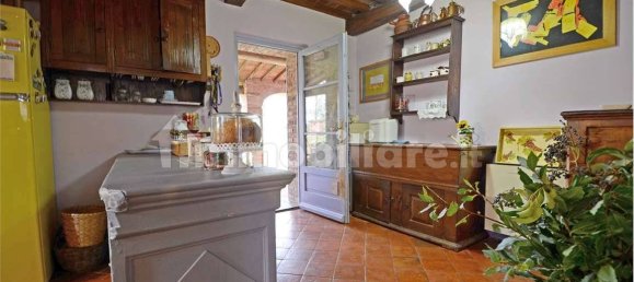 5 bedrooms House in Altopascio, Italy No. 117533 22