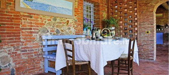 5 bedrooms House in Altopascio, Italy No. 117533 8