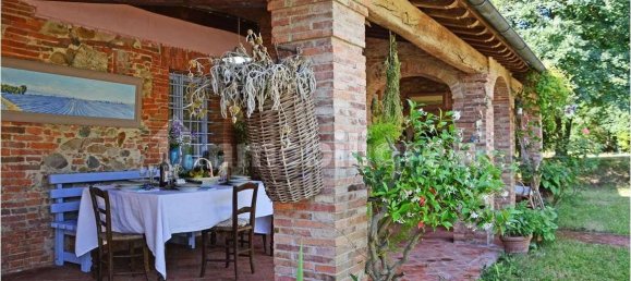 5 bedrooms House in Altopascio, Italy No. 117533 10