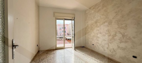 3-Zimmer Wohnung in Naples, Italy, Nr. 17865 4