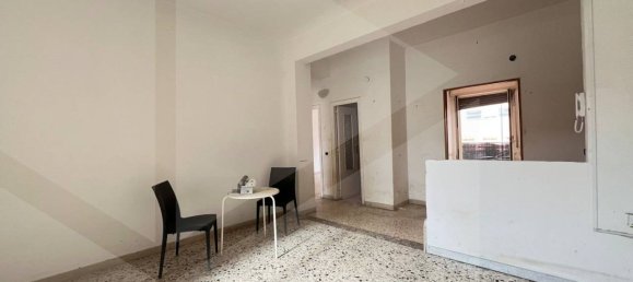 3-Zimmer Wohnung in Naples, Italy, Nr. 17865 15