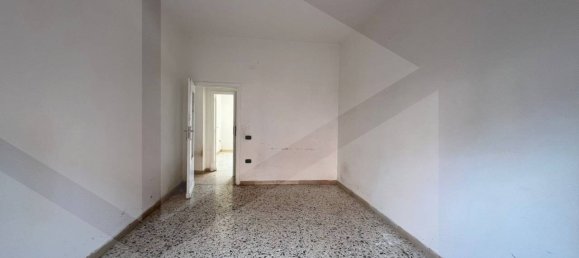 3-Zimmer Wohnung in Naples, Italy, Nr. 17865 21