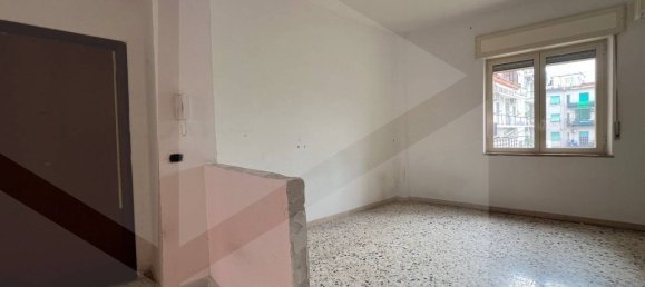 3-Zimmer Wohnung in Naples, Italy, Nr. 17865 20